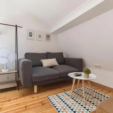 Lovelystay Vintage Loft Near Martim Moniz Διαμέρισμα