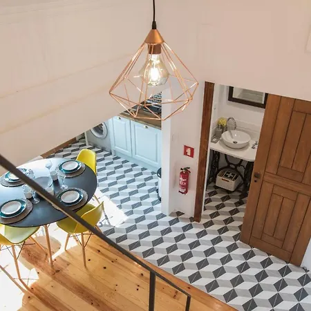 Lovelystay Vintage Loft Near Martim Moniz Διαμέρισμα *
