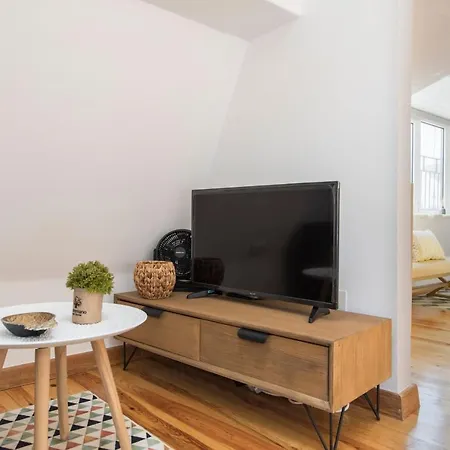 Διαμέρισμα Lovelystay Vintage Loft Near Martim Moniz Lisboa